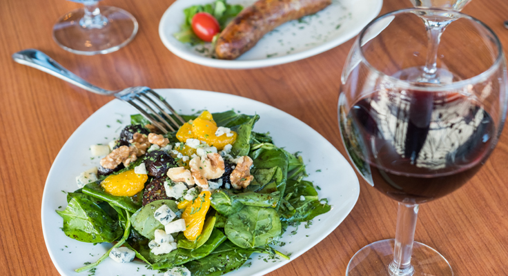 Ensalada Mixta la Boca (Mixed Greens with baby mandarins, figs, walnuts and roquefort cheese)